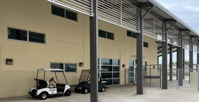 Allapattah Flats Pressure Cleaning